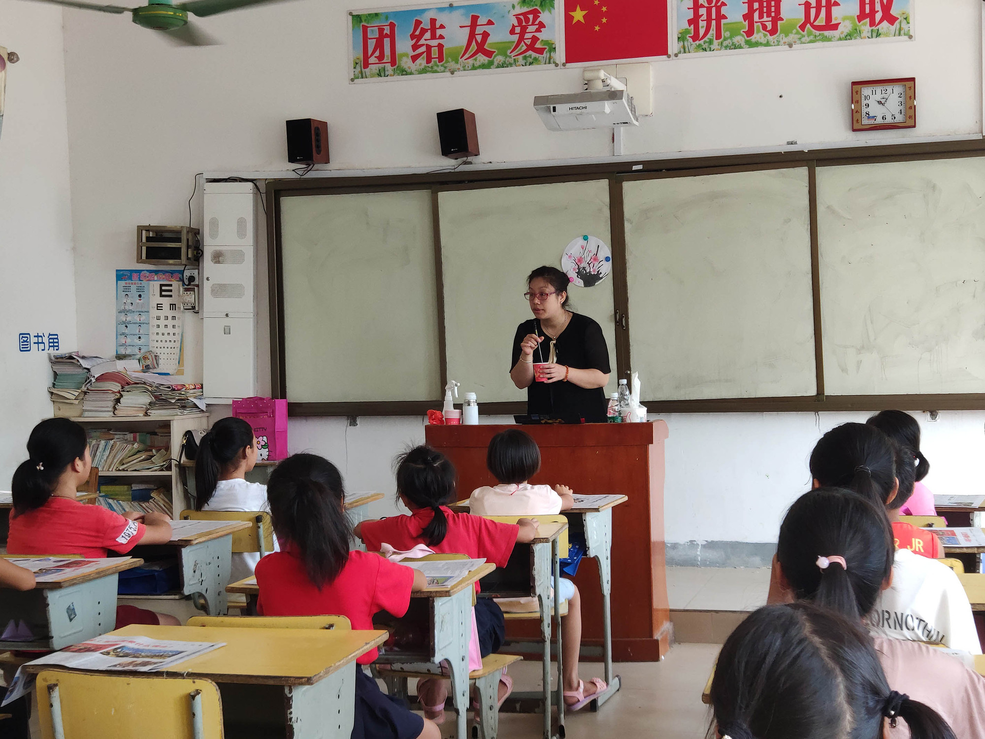 回龙泉岭免开美术兴趣班1.jpg
